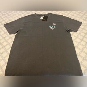 Vans Off The Wall T-Shirt Size Large Slim Fit Men’s New With Tags